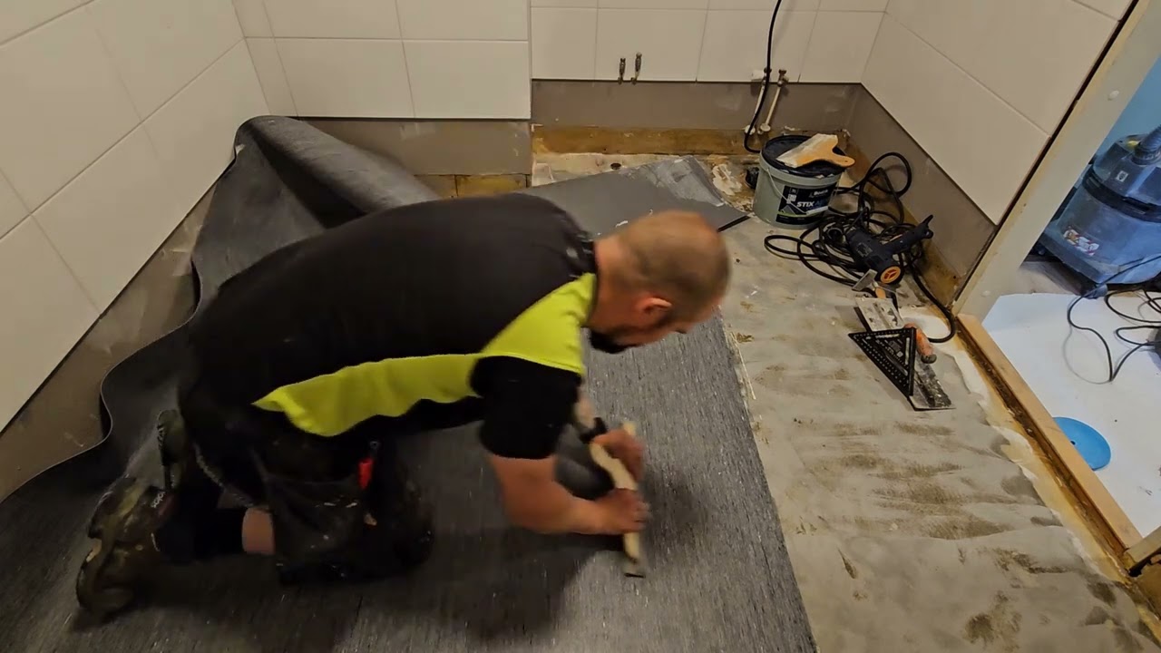 Pesuhuoneen mattotyöt