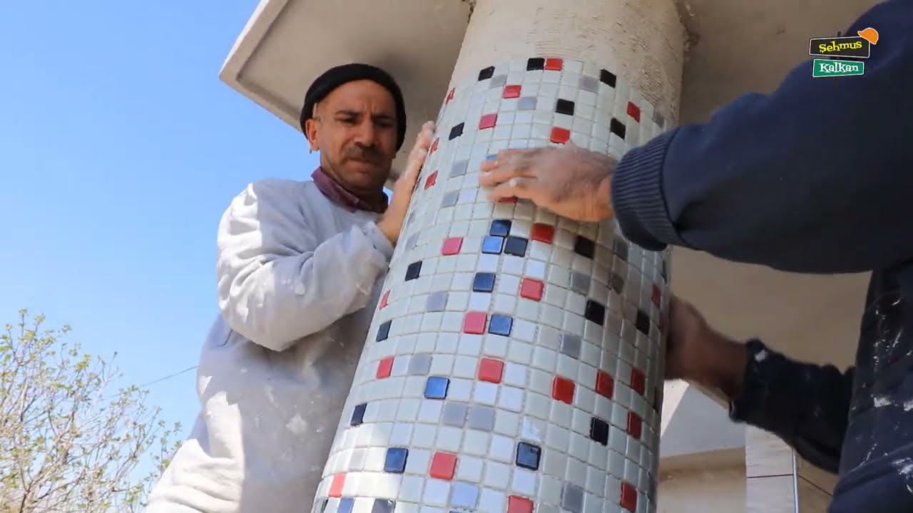 Yuvarlak kolon'a cam mozaik d&ouml;şeme iş&ccedil;iliği - Glass mosaic flooring craftsmanship for round column