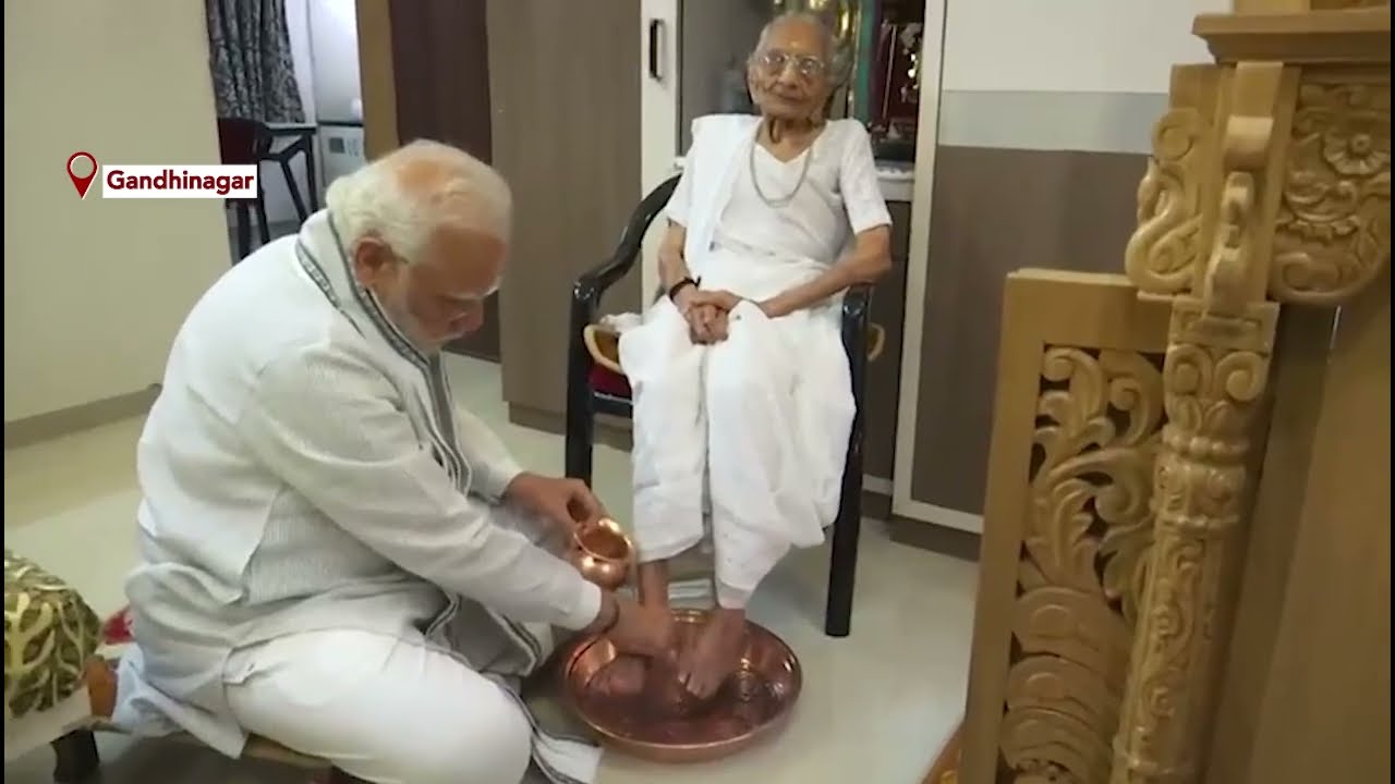 PM Modi Meets Mother Heeraben Modi in Gandhinagar On Her 100th Birthday, Says 'If My Father Had...&rsquo;