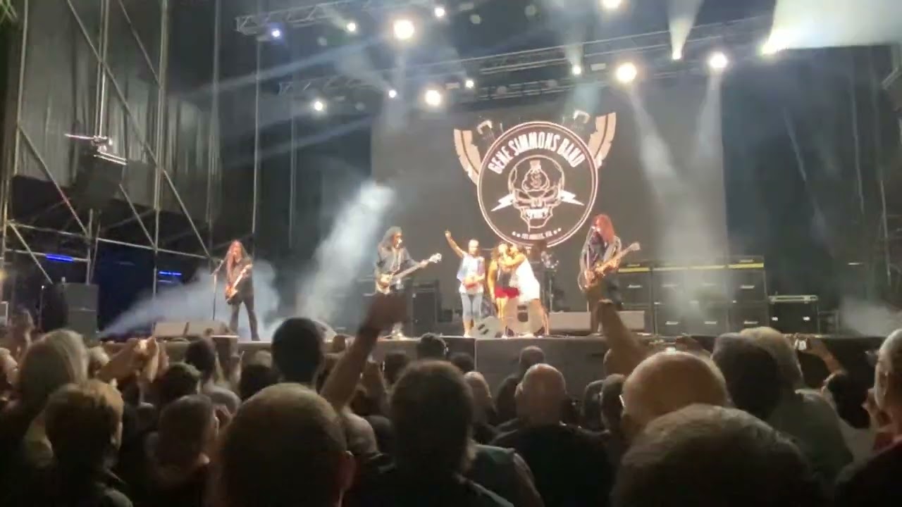 Gene simmons band, Rock and roll all nite, portaferrada 13/08/24 #genesimmons sant feliu de guixols