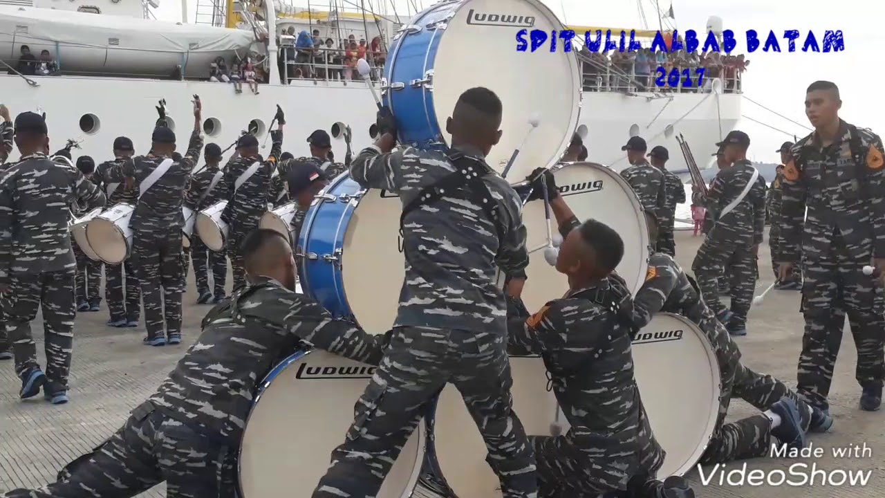 KRI BIMA SUCI ARRIVE BATM