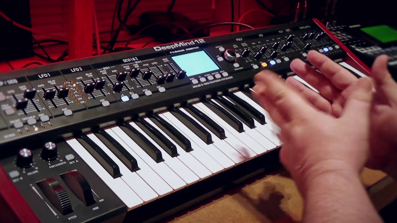 Behringer DeepMind 12 - Vangelis Lead (almost)