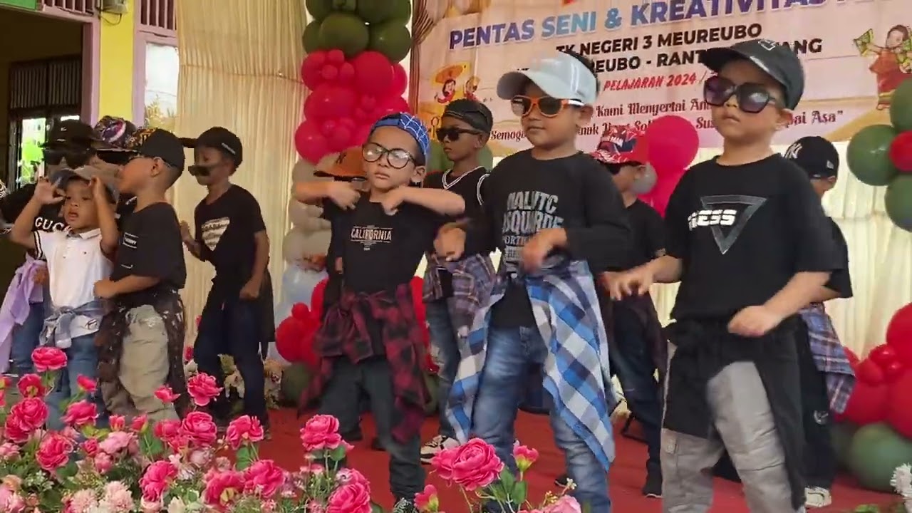 Dance bolly TK #perpisahansekolah #anakanak #tarikreasi #boy