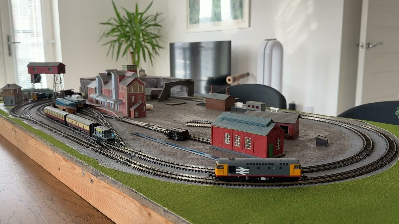 N Gauge Class 26 26037 – Service & Gear Replacement