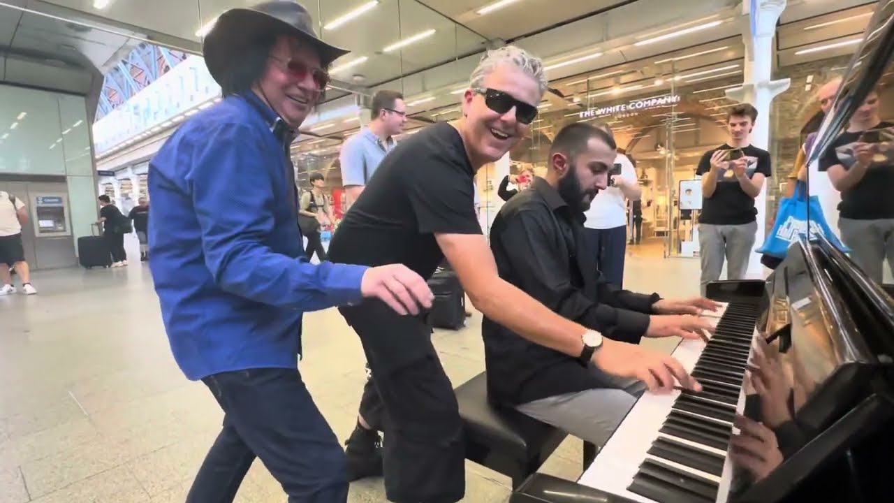 Boogie Woogie Stomp - Public Piano Remix