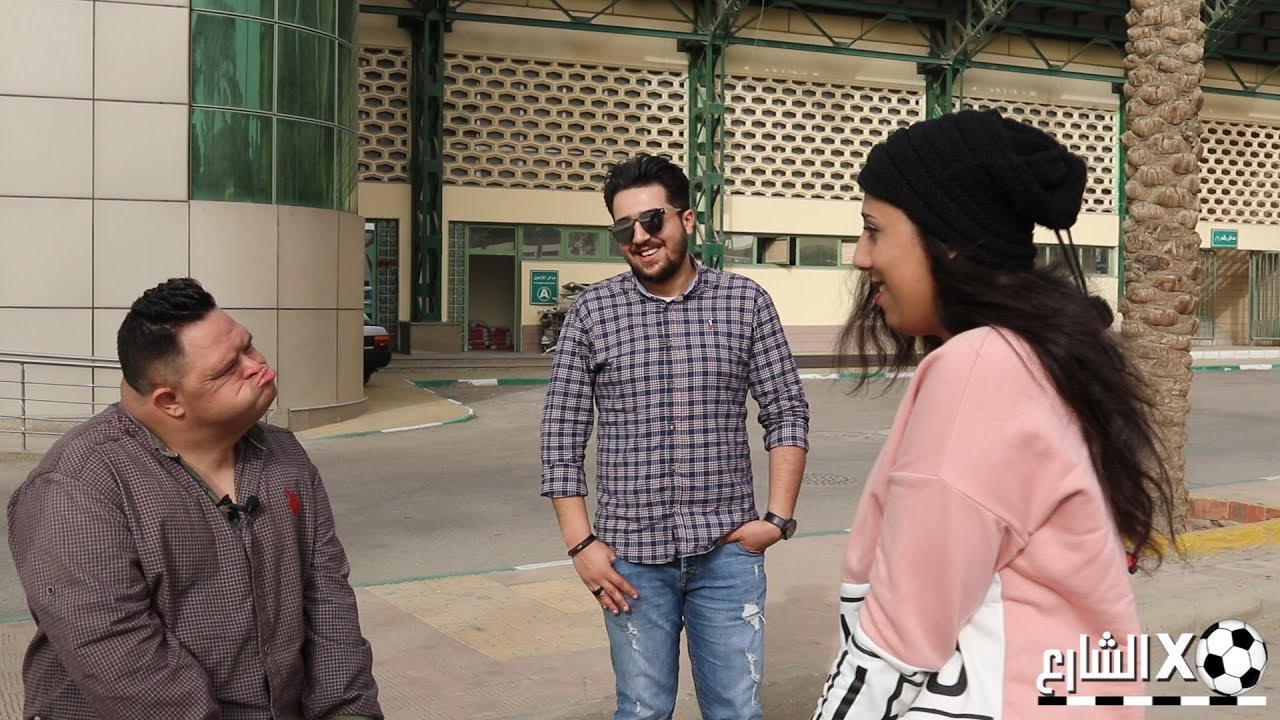 شاهد مجنونة أمح الدولي تقتحم تصوير برنامج كوره في الشارع