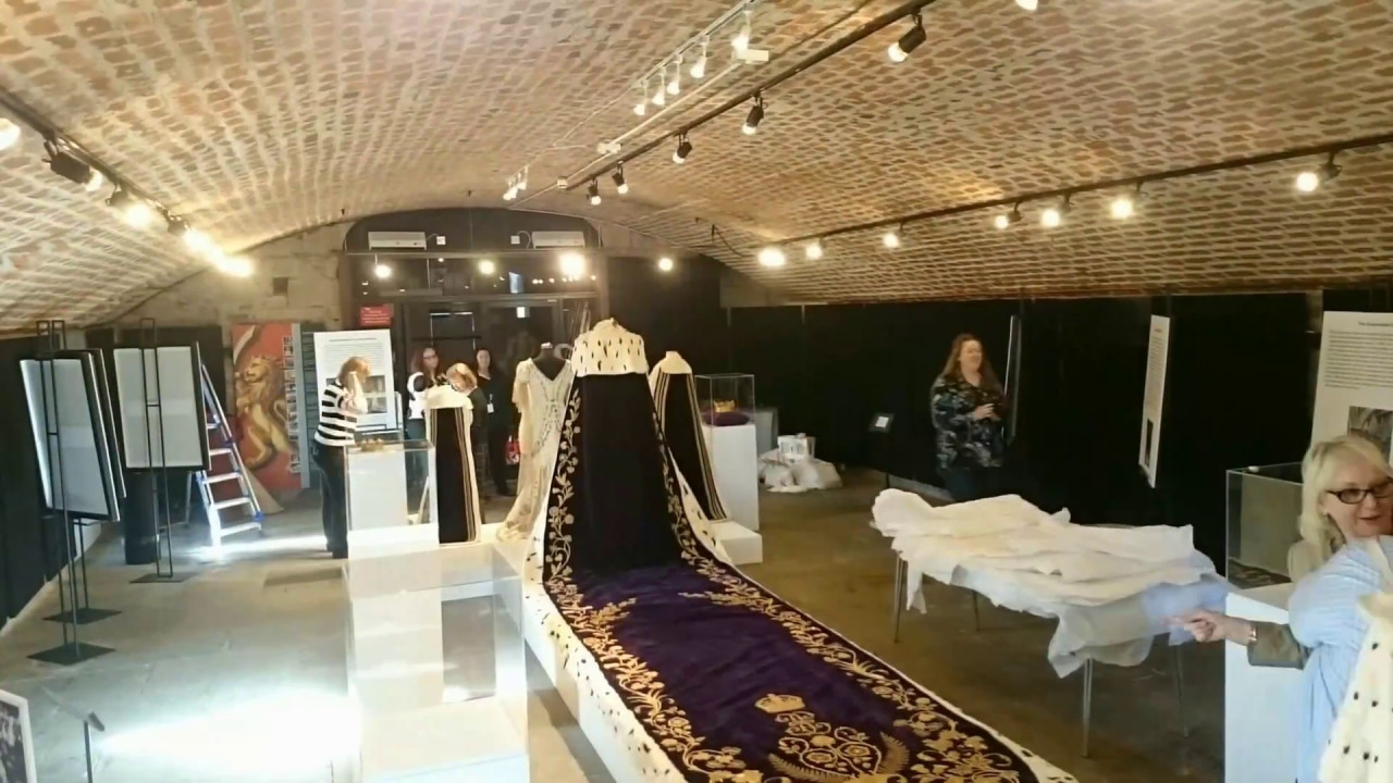 Exhibition of Coronation Robes Time Lapse