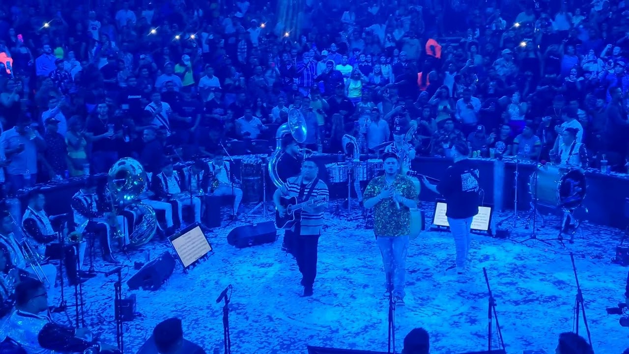 Fuerza Regida - Descansando En Vivo, Domo Care Mty