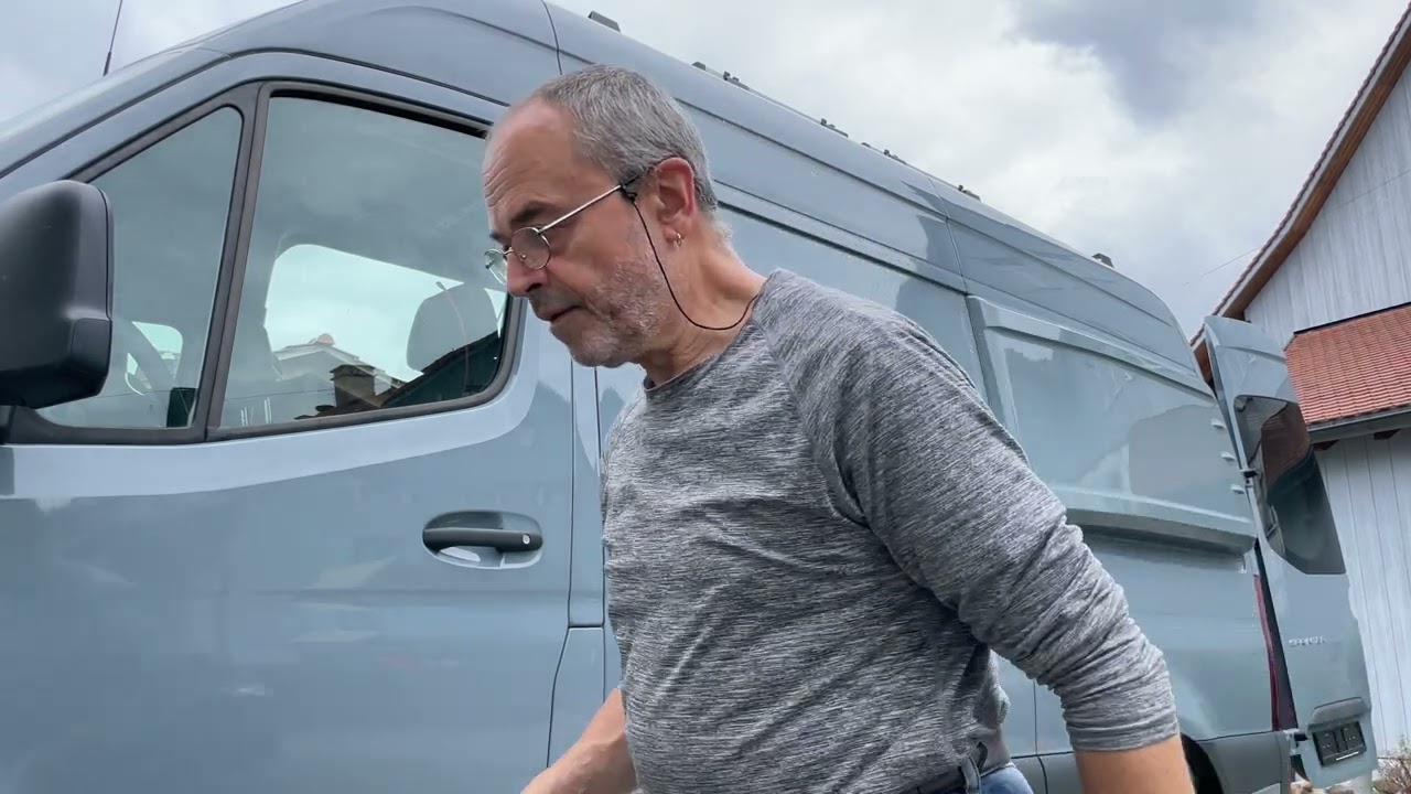 Sprinter 907 - Einbau Dometic S7P Fenster | Van Umbau