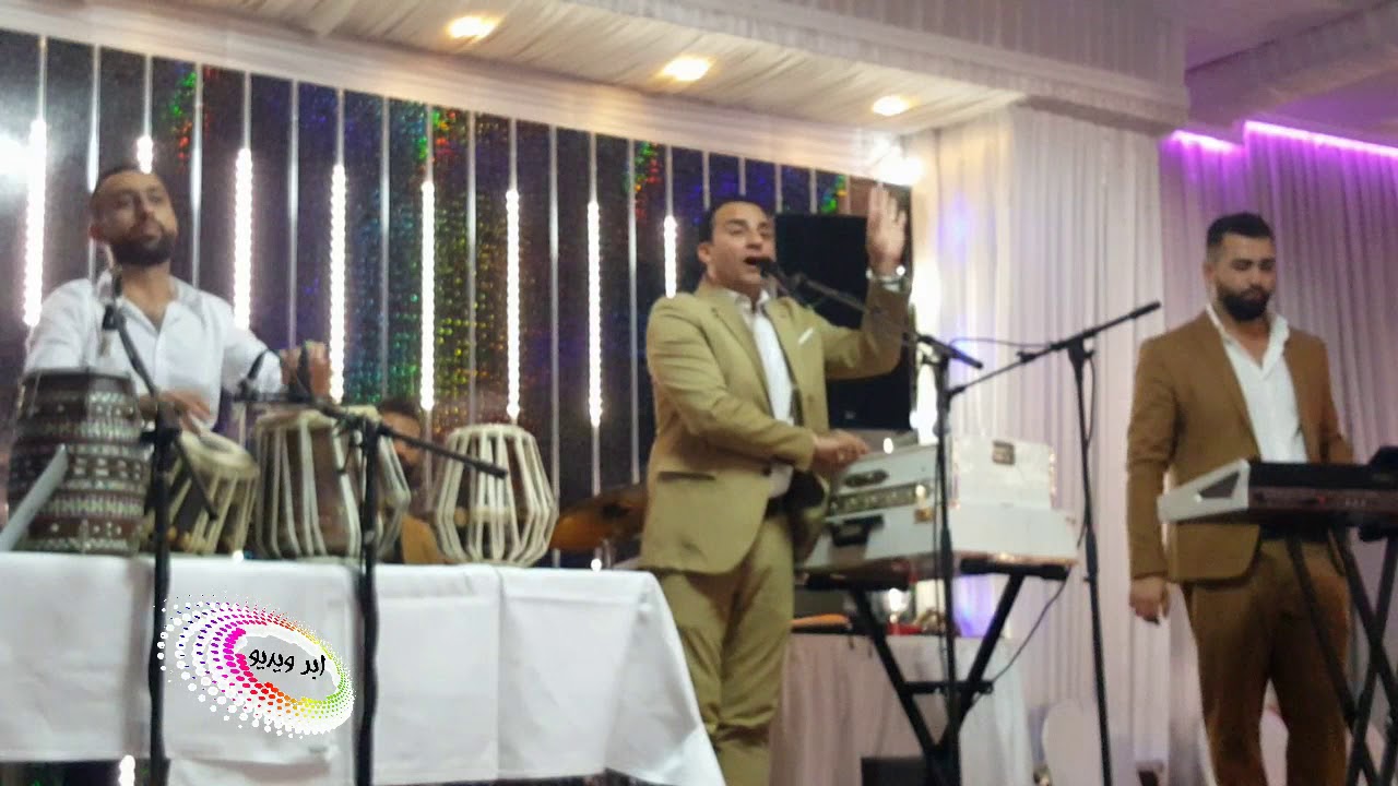 Shukran Hamahang  live on stage چه کرده ام که زجانان خود جدا شده ام