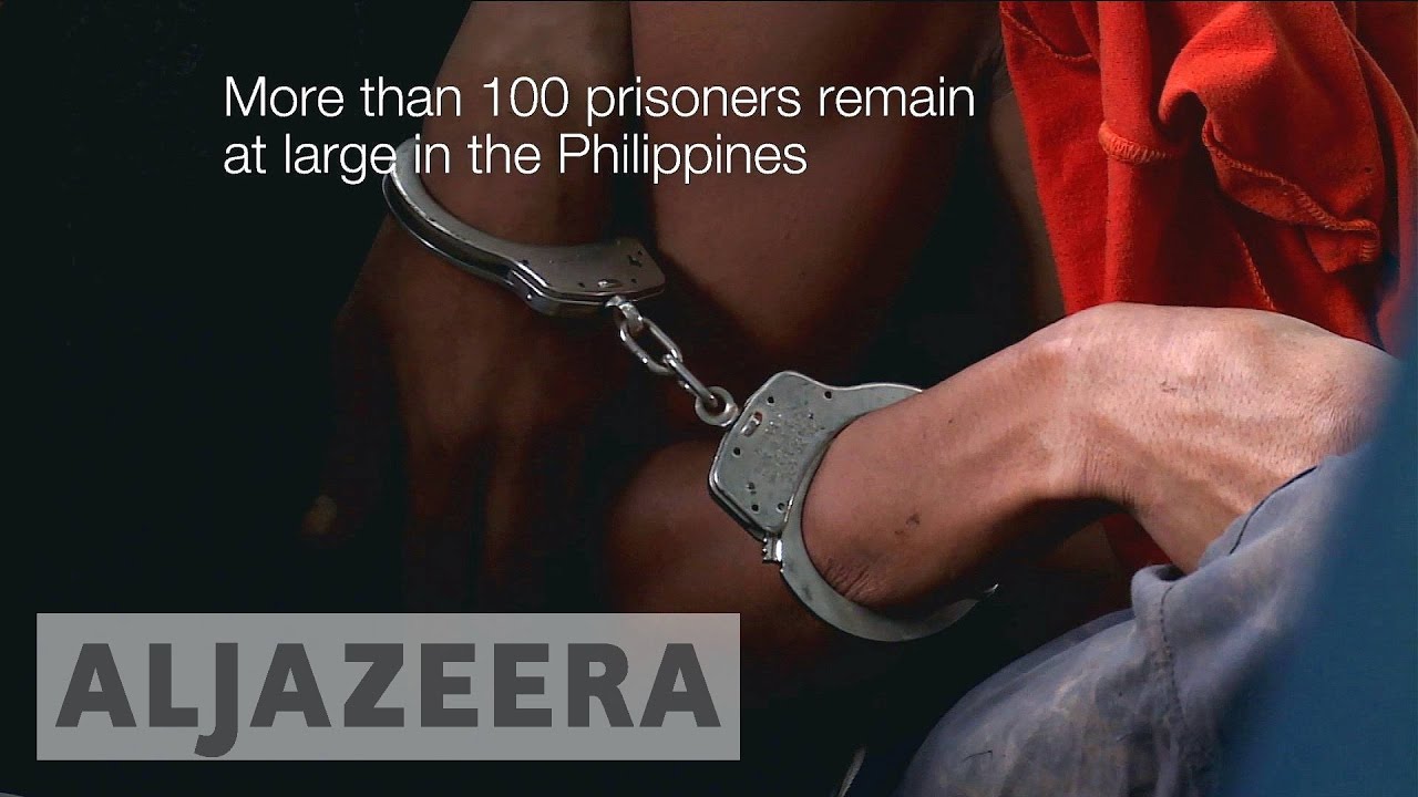Philippines' prison break: More than 100 prisoners remain at large