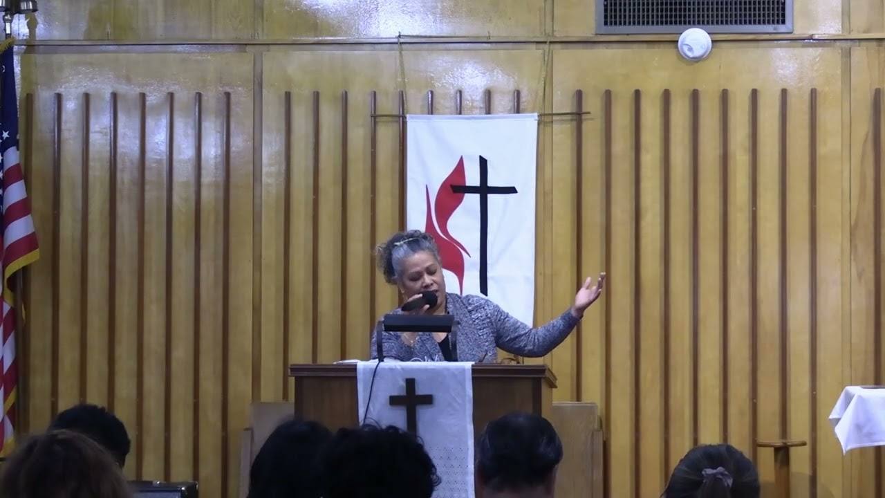 Merecedor de alabanza. Hermana Bertha compartiendo esta alabanza.