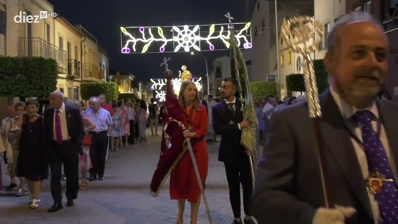 Feria de Sabiote 2022. Procesión de San Ginés, subasta de roscas y fuegos artificiales