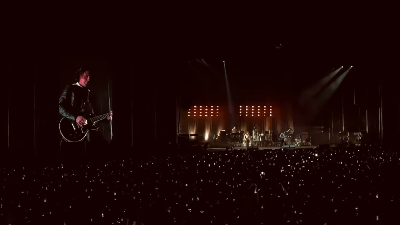 Arctic Monkeys - Do I wanna know? - 19.7.23 Release Athens Festival (LIVE)
