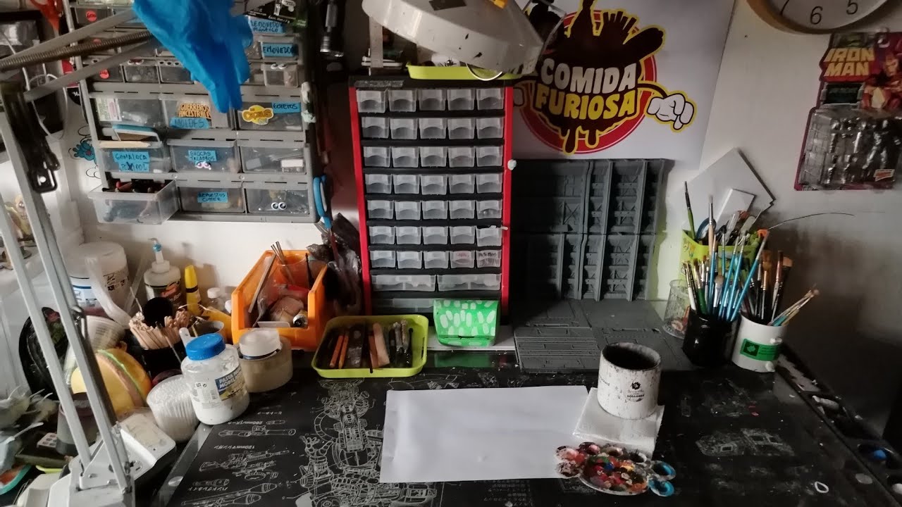 GerminisCR. está en vivo acomodando sus chunches