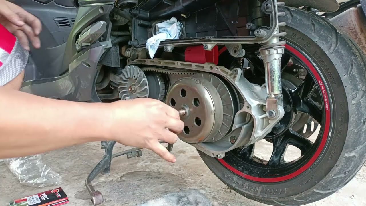 SYMPHONY EVO 250i - CHANGE DRIVE BELT