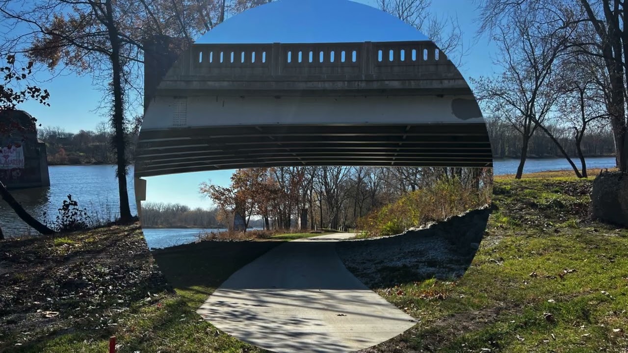 Walking in Side Cut Park (East Entrance): Toledo Metropark