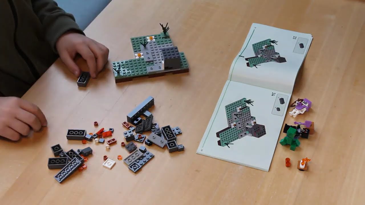 LEGO MINECRAFT 21586 - The Pale Garden - Timelapse Build
