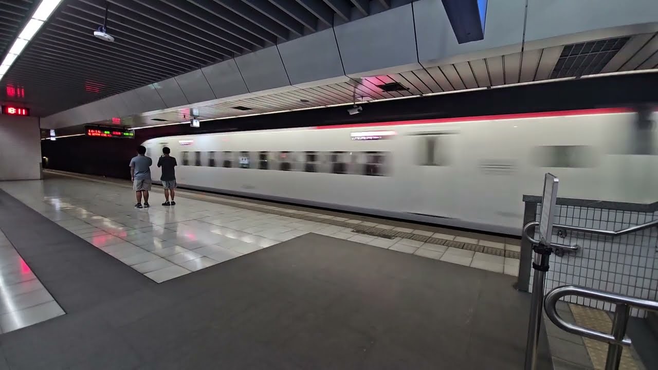 [松花企鵝，再度發揮]436次新自強爆速通過南港站約128kph(80mph), 當436殺手也好難😫@Chengde-oe4td 憑什麼行情好😫😫