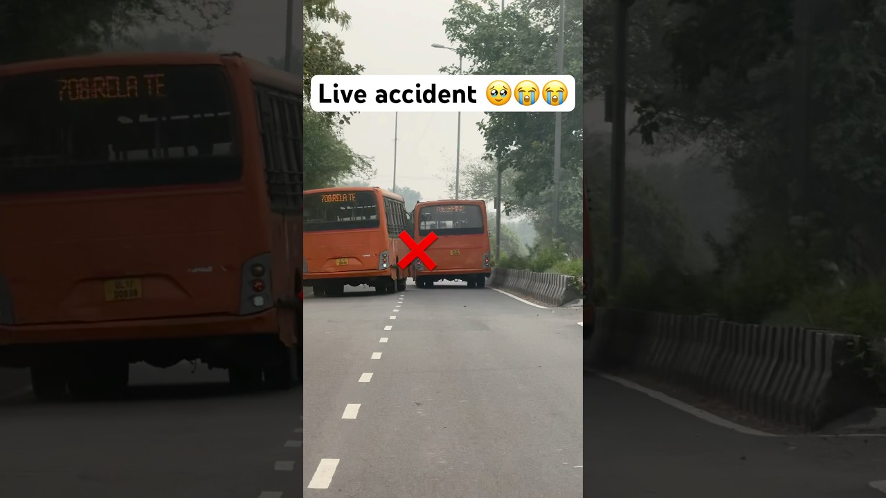 Khatrnak bus accident hota aaj😢🙏🏻 #a1carss #automobile #delhi #dtc