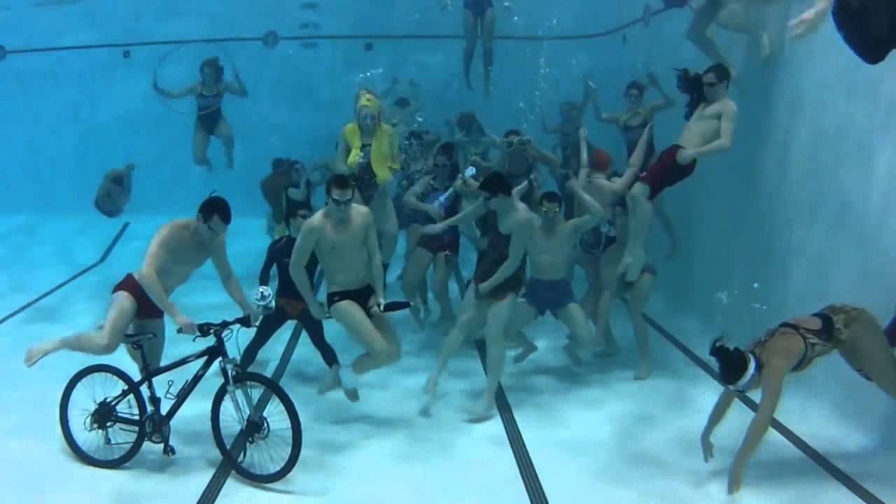Harlem Shake [Swimming pool]