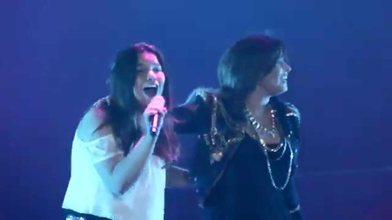 Demi Lovato e Maddie -  Really Don't Care (Rio De Janeiro)
