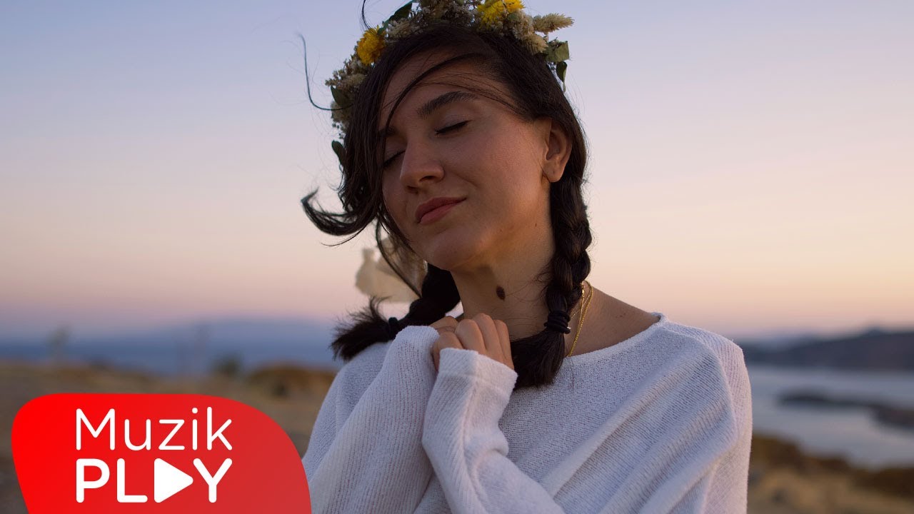 Ece Barak - Deniz Molası (Official Video)