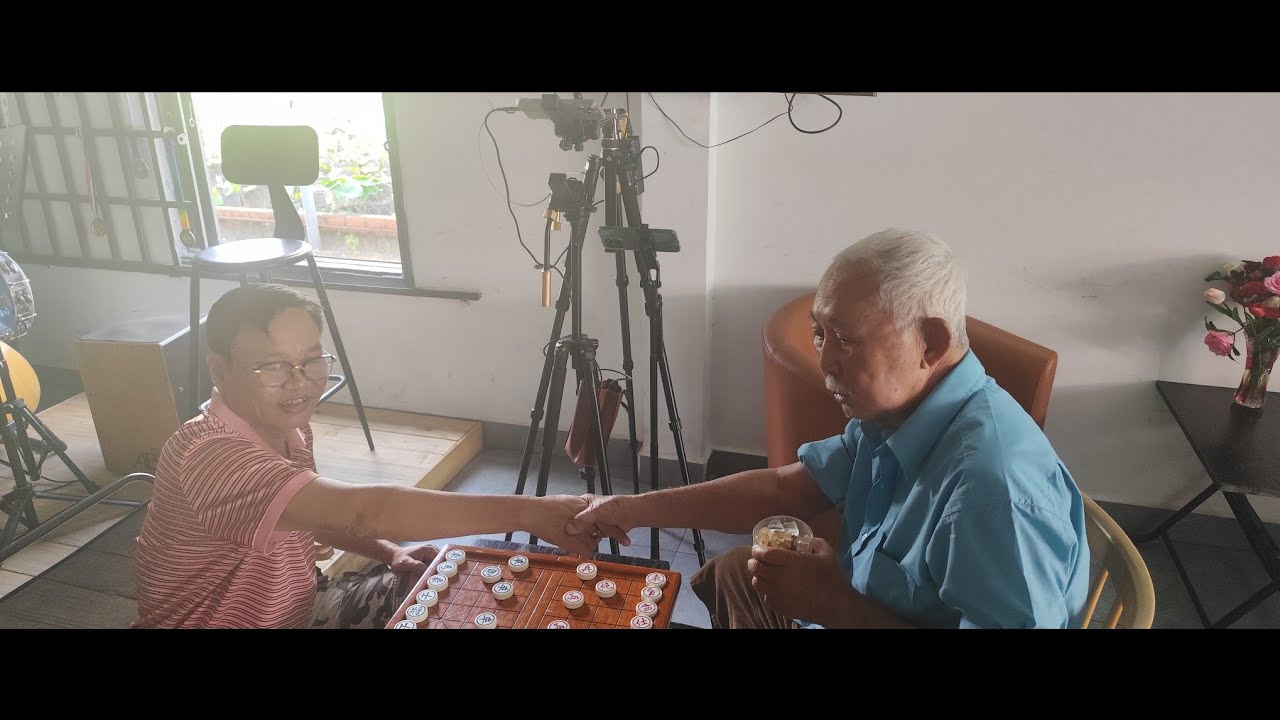  CHÚ VIỆT (xích lô) TUYÊNBỐ VS CAO THỦ CẨM (Huế) :NAY TAO SẼ CHO MÀY BIẾT THẾ NÀO LÀ NGỀ VÕ 