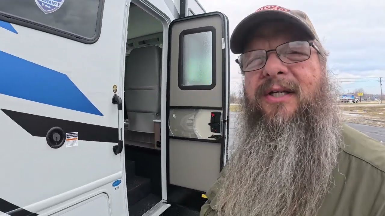 No Tow Driveaway | Where's the Money? #rvtransport #driveaway