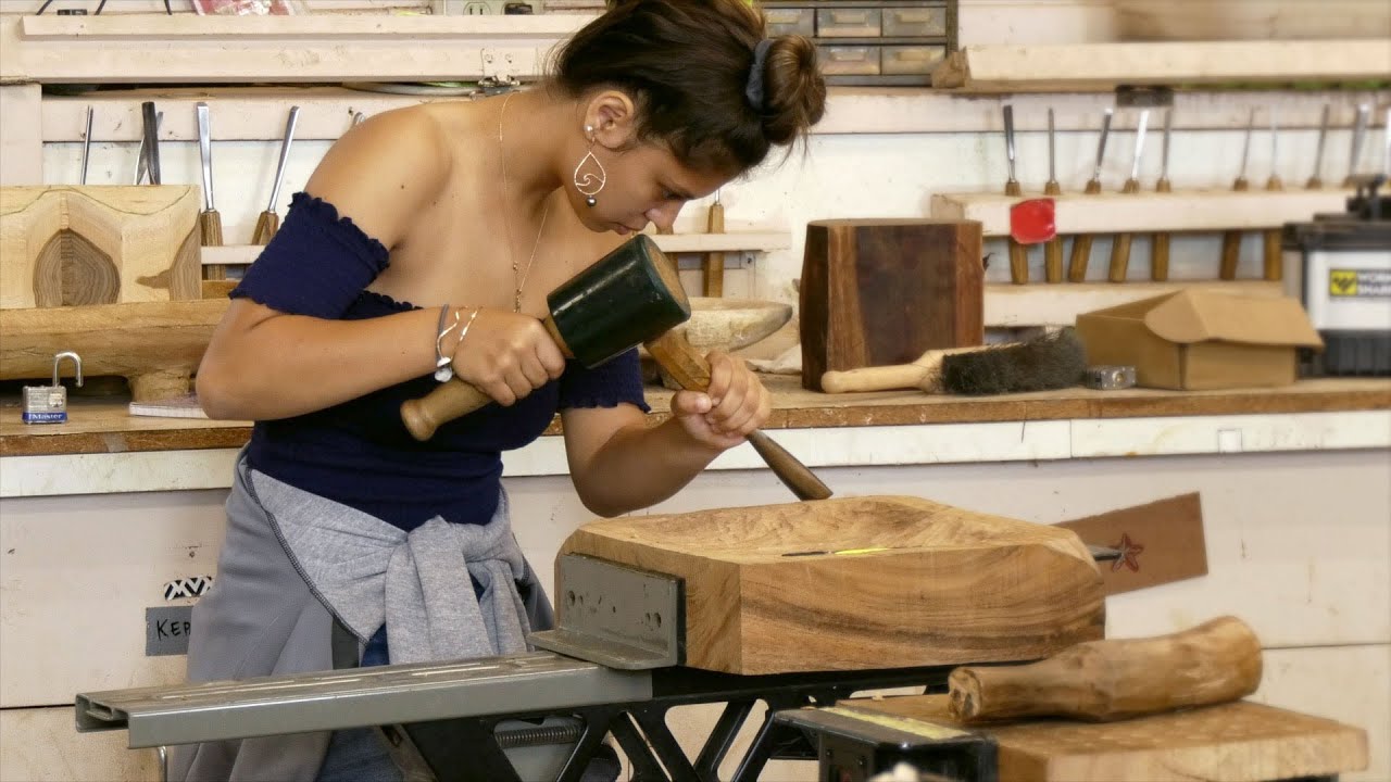 Traditional Hawaiian carving earns college credits for high school students