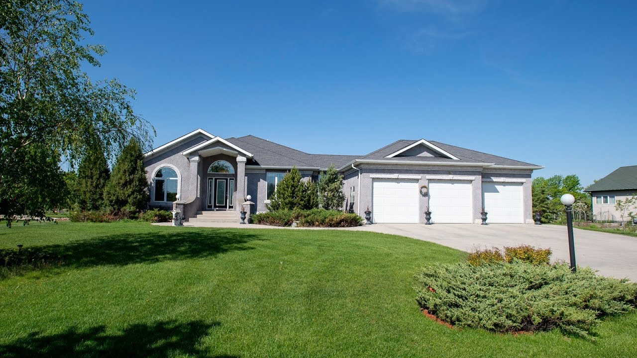 House for Sale | 35 Augusta Drive | Headingley MB