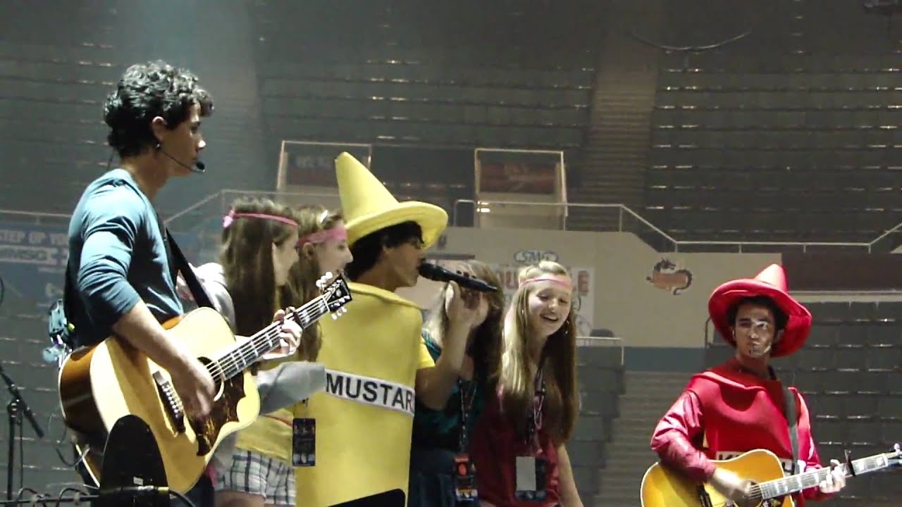 Jonas Brothers Soundcheck - Part 4 - 3rd Night