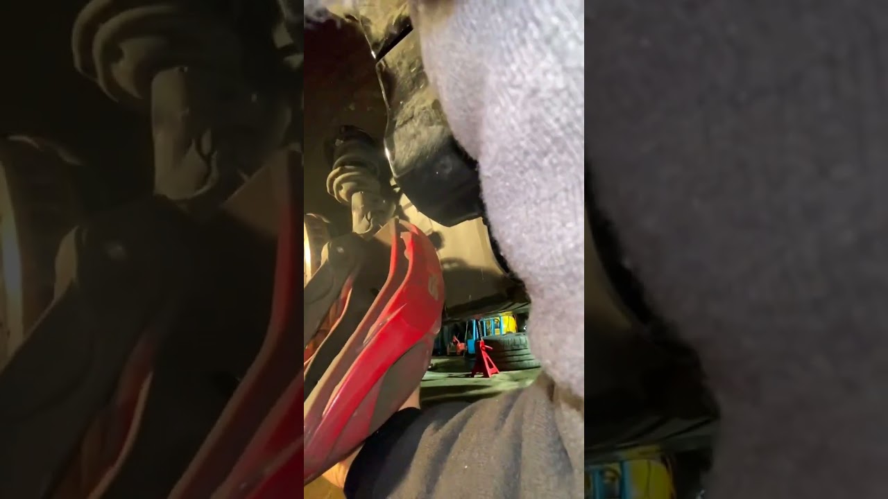 Changement plaquettes de frein avant AUDI RS