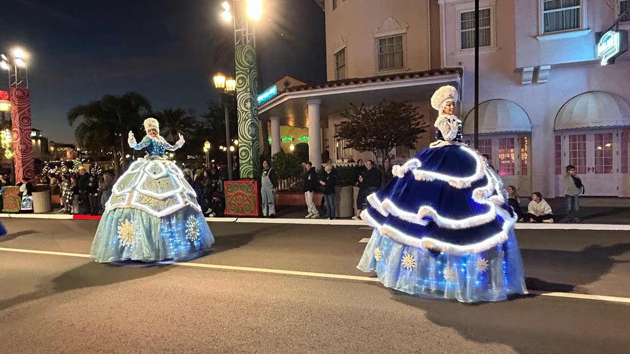 Universal Orlando Macy’s Holiday Parade 12/21/2024