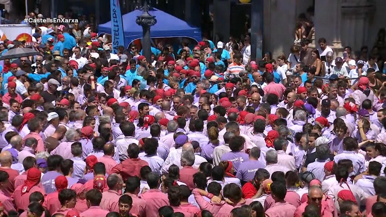 Diada marcada d'inici per una mala caiguda de Castellers de Terrassa