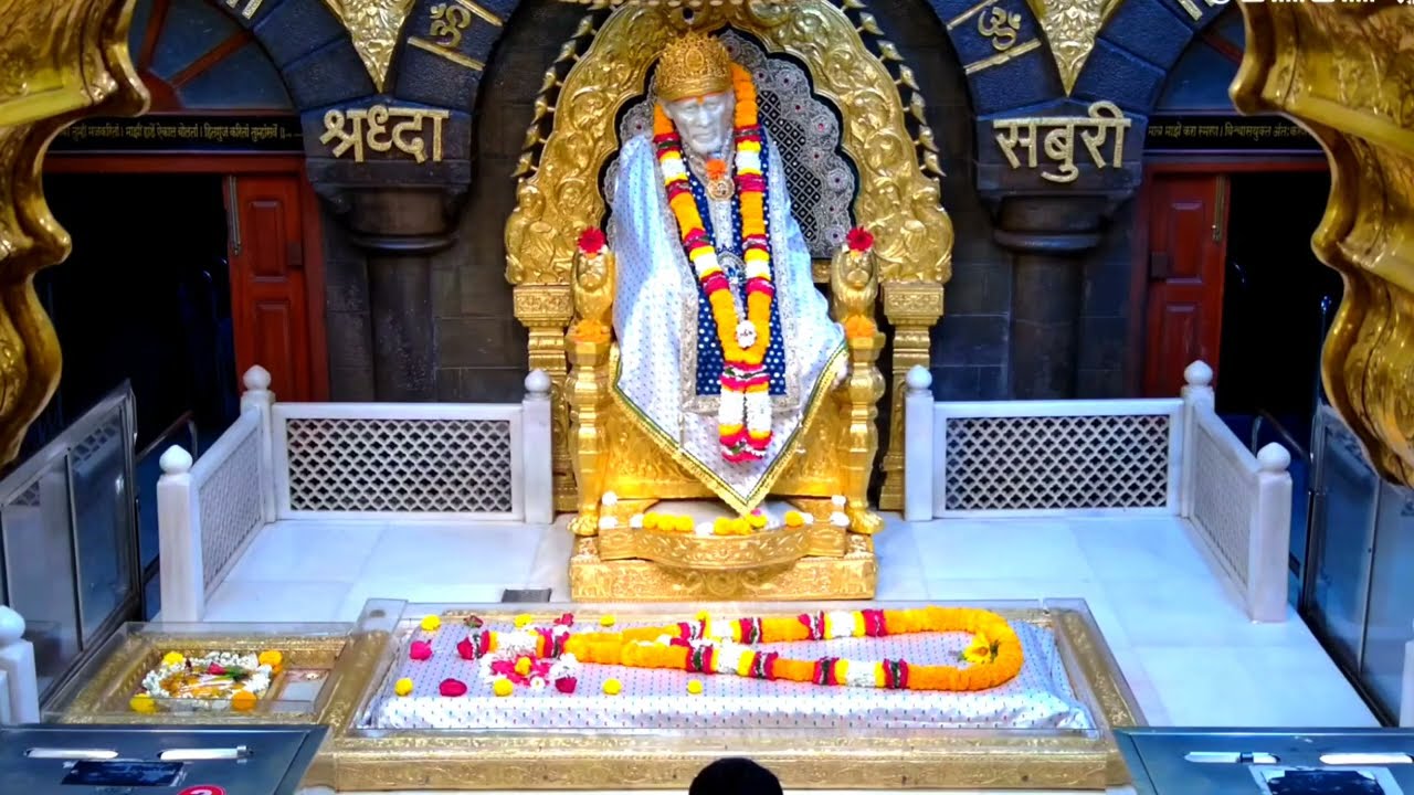 Sai Baba Aarti & Darshan #saibabavideo #viralvideo #saibabasong #saibaba #omsairam #saibhajan #aarti