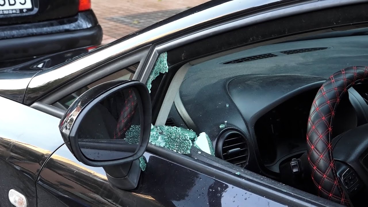 Aparecen 14 coches destrozados en Ciudad Jardín