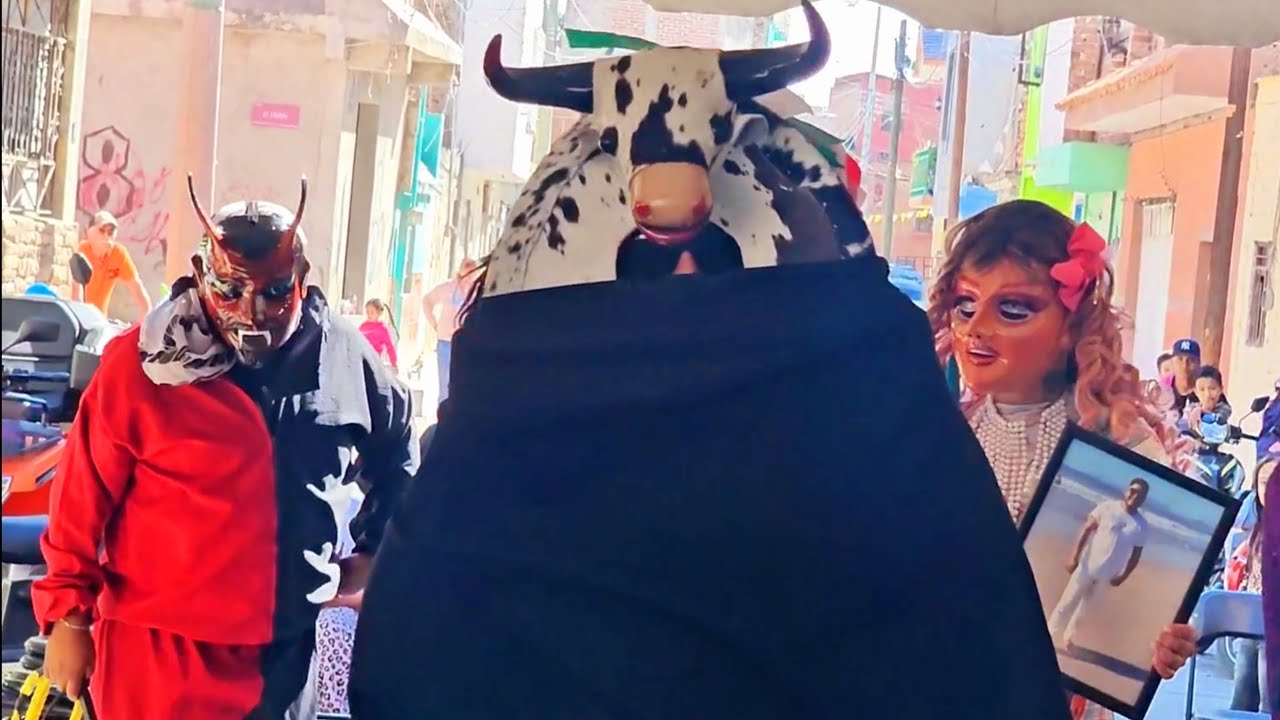 DANZA DEL TORITO EN VELORIO DE COMPAÑERO | Silao, Guanajuato ✝️♥️✝️