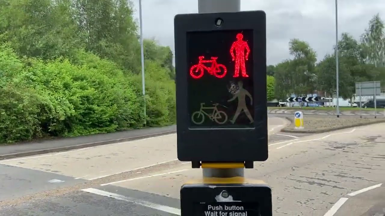 914 Toucan Crossing PEEK and SIEMENS James Brindley way south Part 6