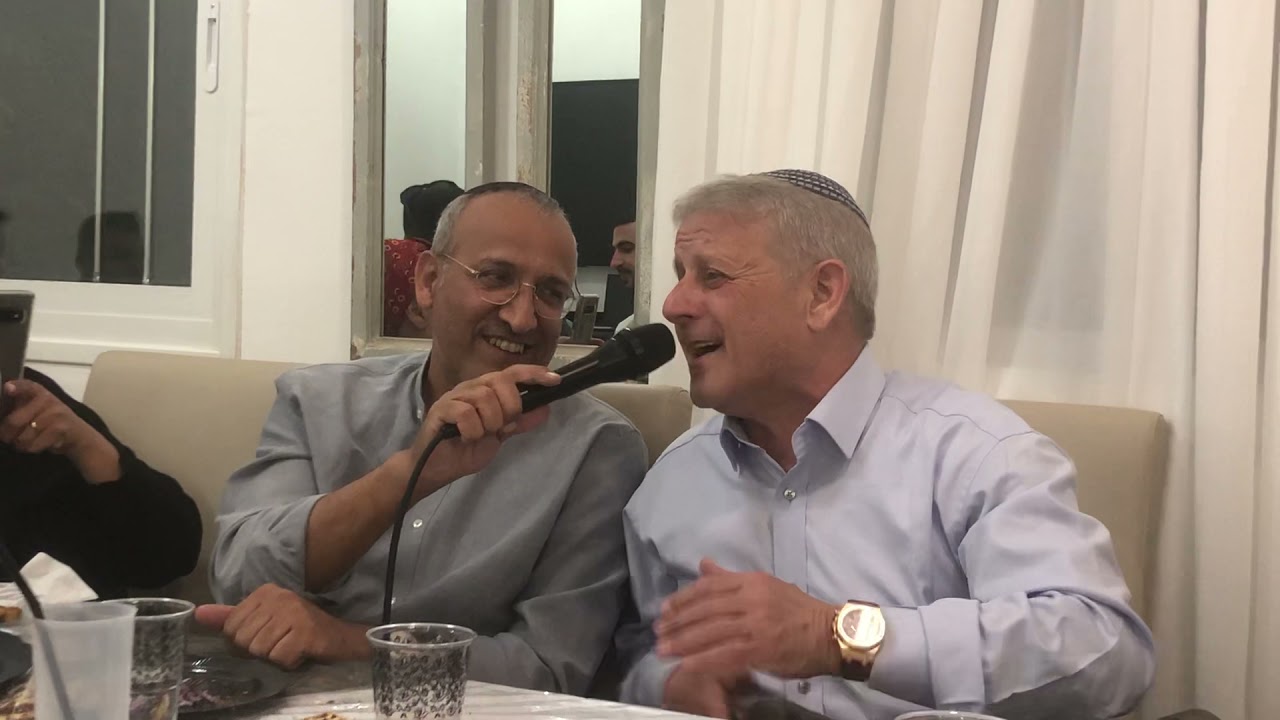 הילולת באבא מאיר אבוחצירא זיע״ה בבית משפחת וקנין שומרה עם הפייטן ציון אלקובי