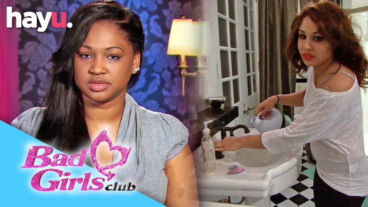 Shelly Puts Bleach In Nastasia's Eye Contacts Container! | Season 7 | Bad Girls Club