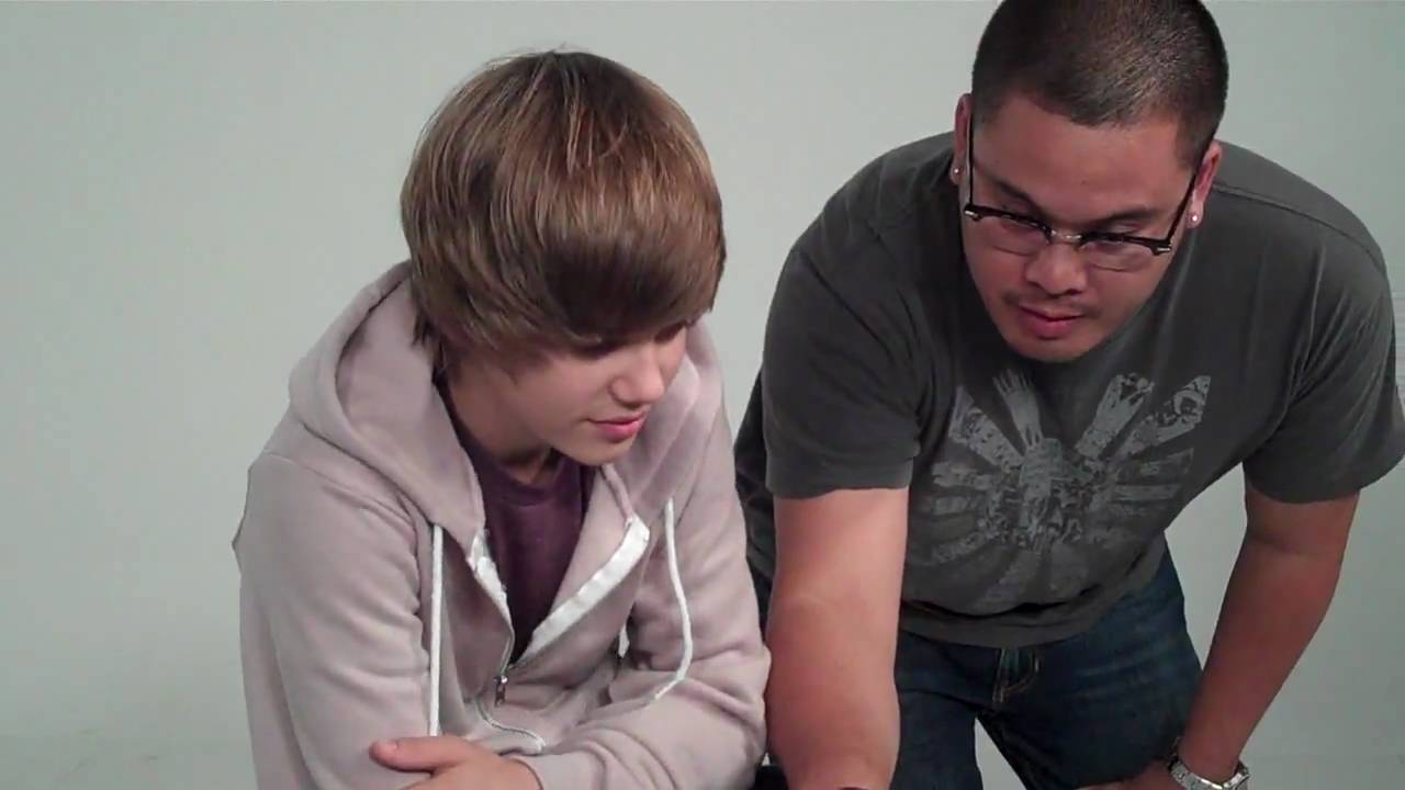 Justin Bieber behind the scenes part 1
