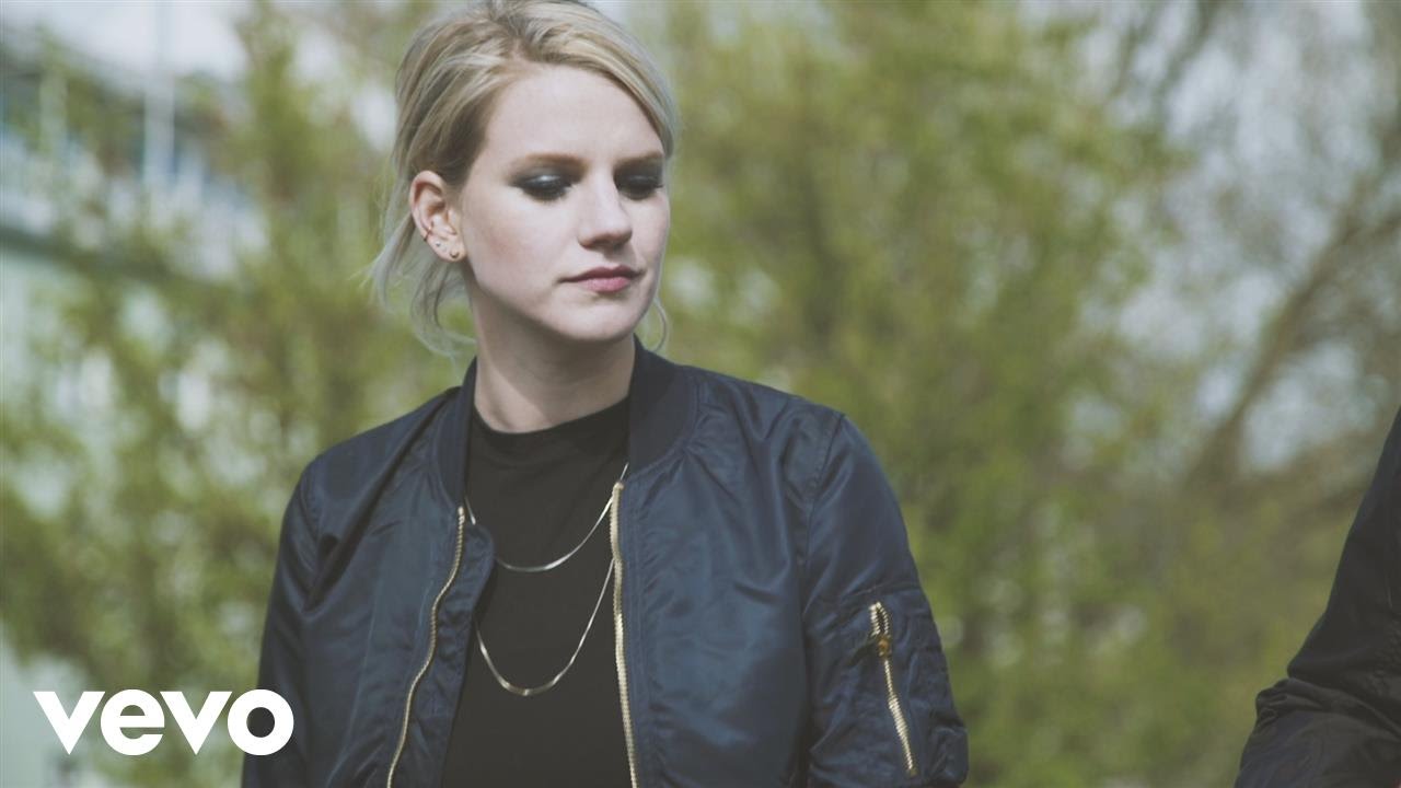 Levina - Stop Right There (Live & Acoustic) (Official Music Video)