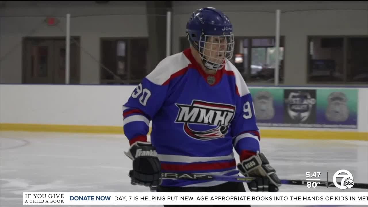 91-year-old Wyandotte man proves age is just a number on the hockey rink