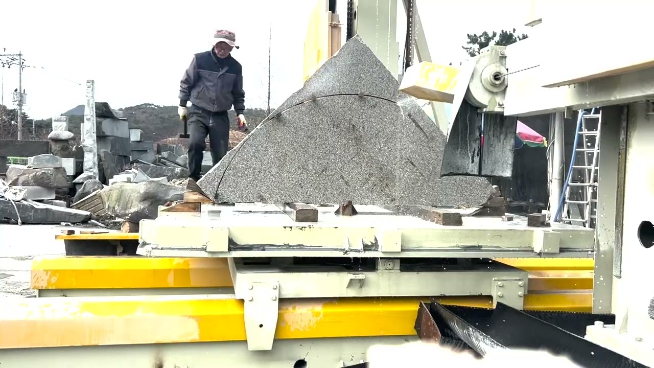 보령에 유일한 곡선을 자르는 CNC 와이어쏘!! #돌앤돌 #와이어쏘 #CNC