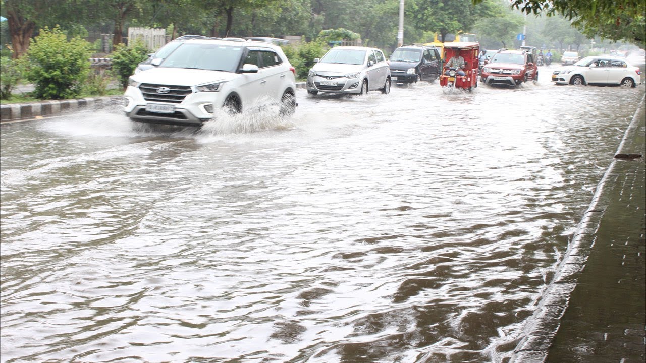 Water logging on Dwarka roads after heavy rains