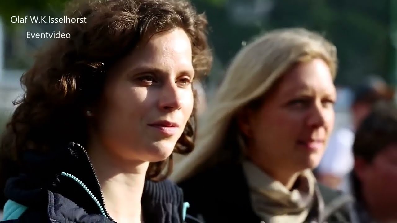 Ungarn Budapest Tanz am Donauufer ( Video-Nr.418 )