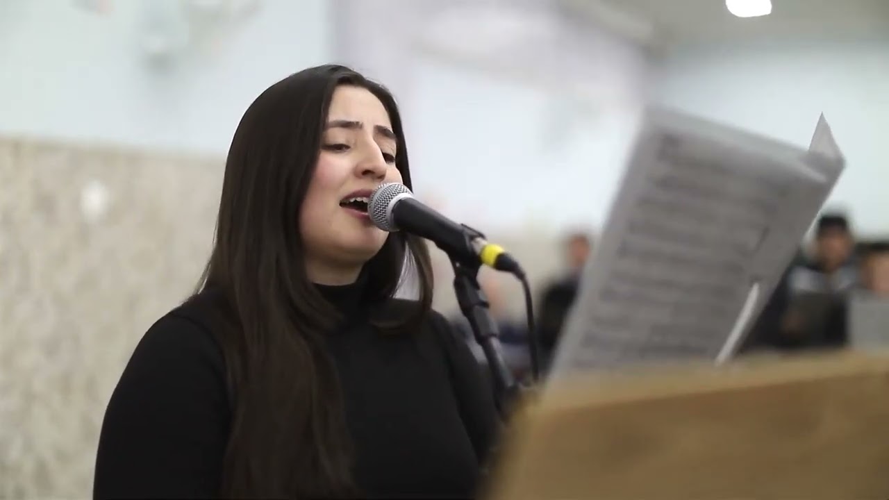 Igreja Apostólica - Maria santíssima Deus a escolheu - Coral Curitiba