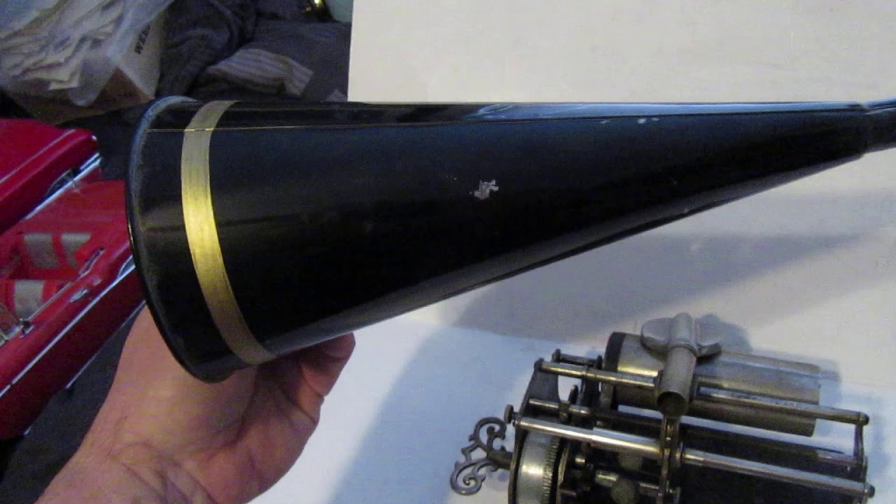Columbia Q cylinder phonograph