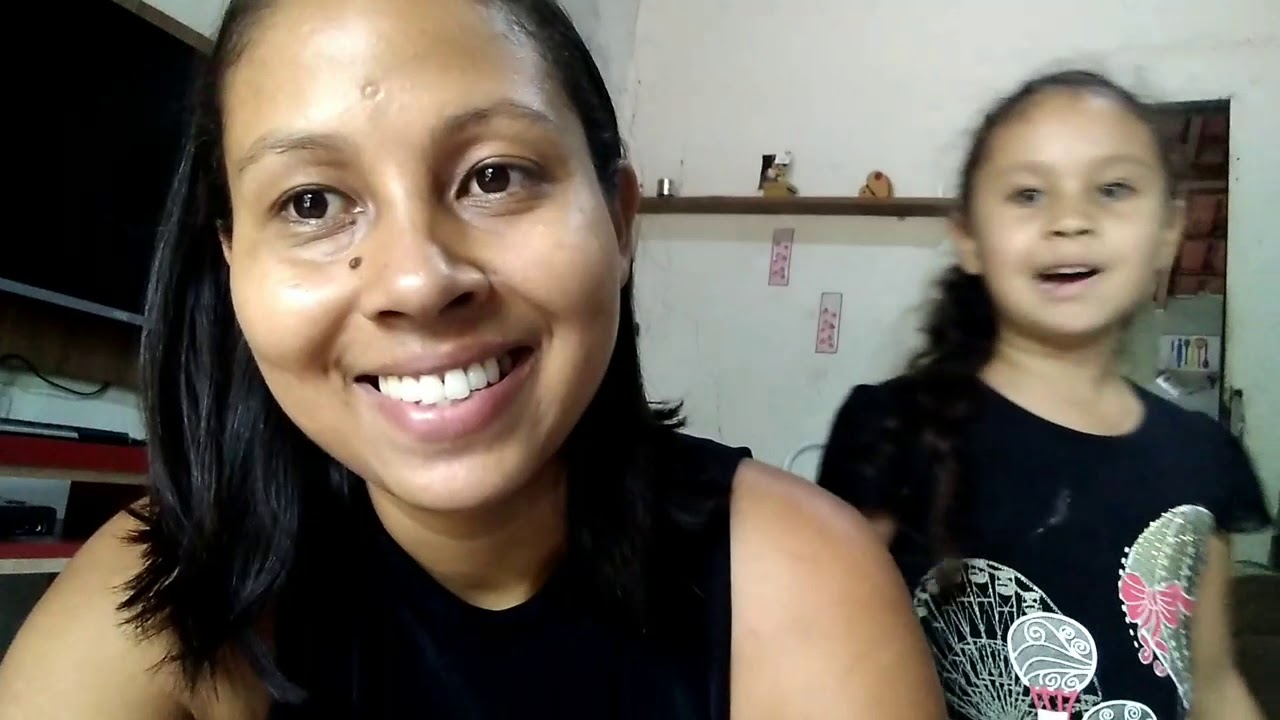 DESAFIO: COMPRANDO MATERIAL ESCOLAR COM 200 REAIS *das duas filhas*